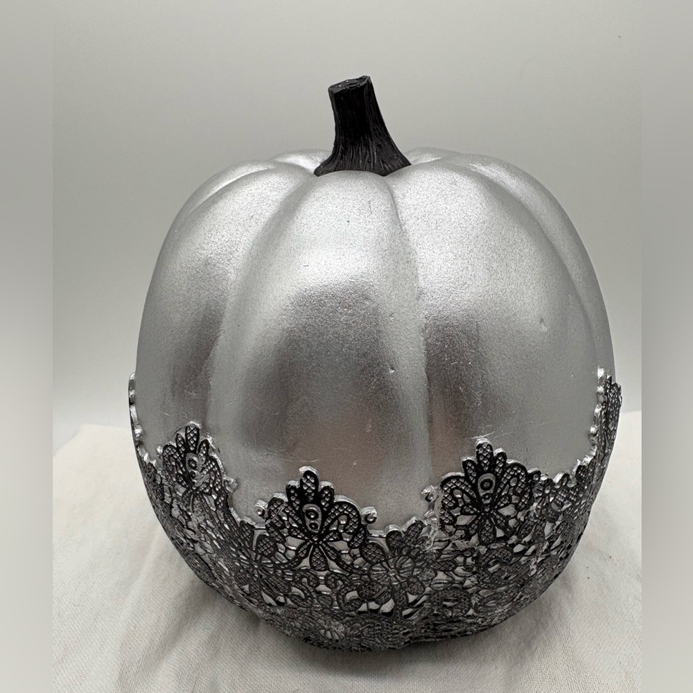 Silver Pumpkin with Lace Design